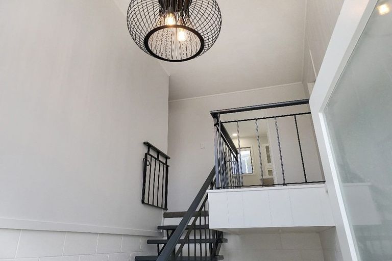 Photo of property in 15 Cyclarama Crescent, Massey, Auckland, 0614