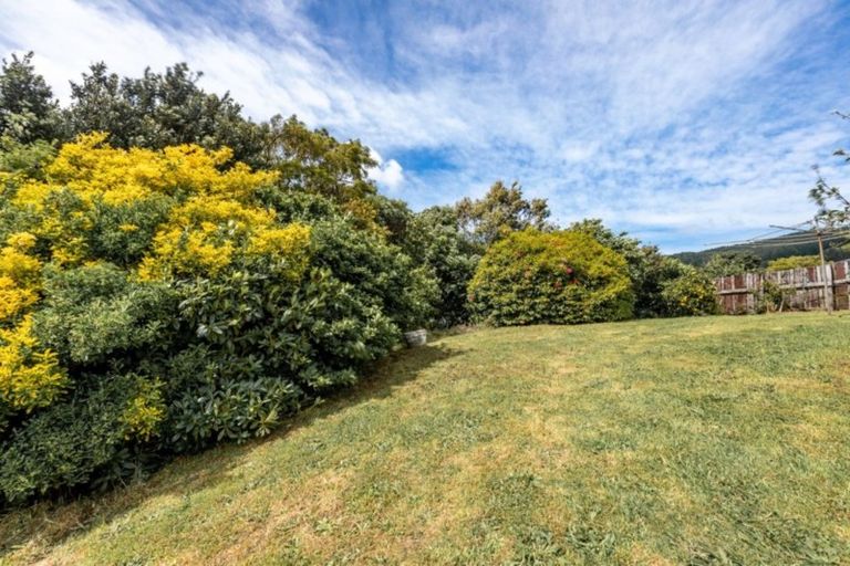 Photo of property in 56 Saint Johns Terrace, Tawa, Wellington, 5028