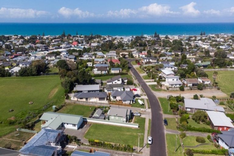 Photo of property in 51b The Crescent, Waihi Beach, 3611