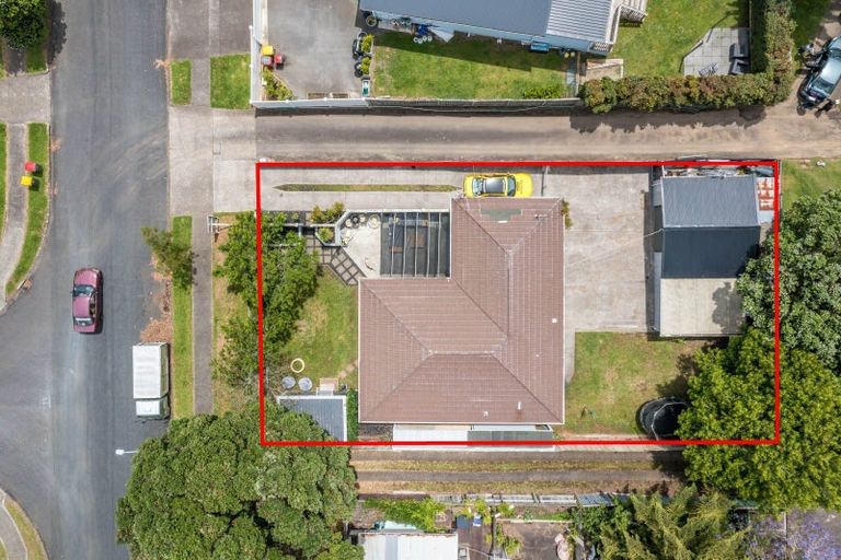 Photo of property in 17 Ashcroft Avenue, Mangere Bridge, Auckland, 2022