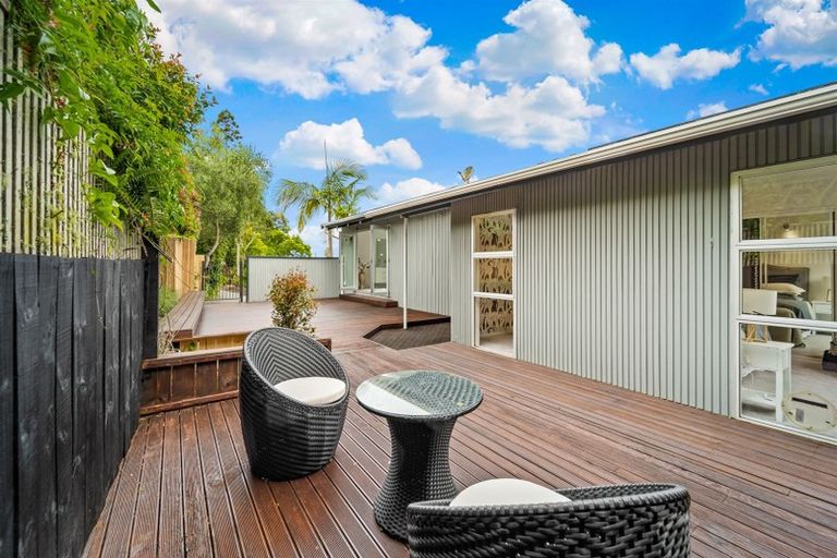 Photo of property in 26 Macnay Way, Murrays Bay, Auckland, 0630