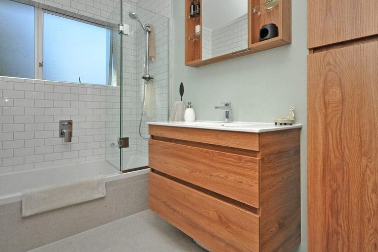 Photo of property in 79 Gledstane Road, Stanmore Bay, Whangaparaoa, 0932