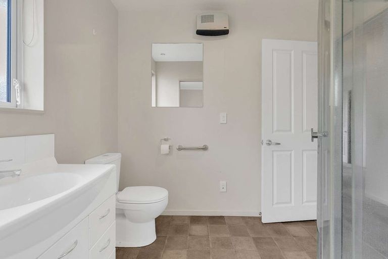 Photo of property in 25c Silvester Street, Woolston, Christchurch, 8023