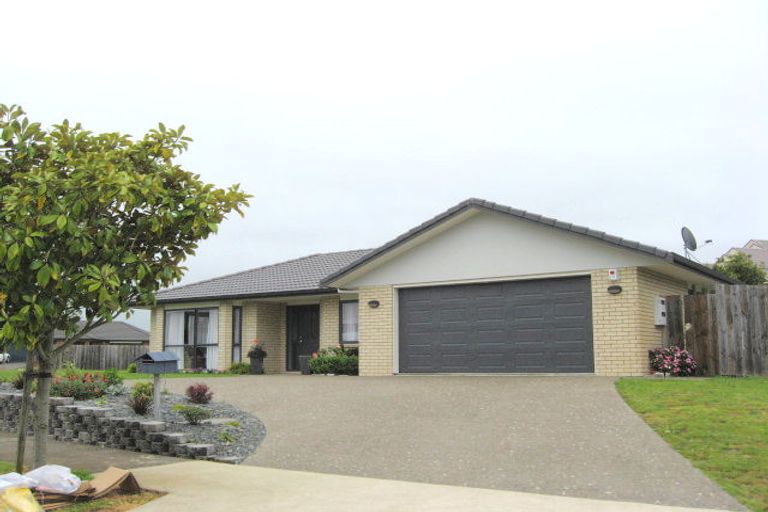 Photo of property in 5 Beverage Place, Rosehill, Papakura, 2113