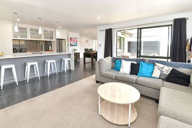 Photo of property in 39 Chic Gardens, Parakai, 0830