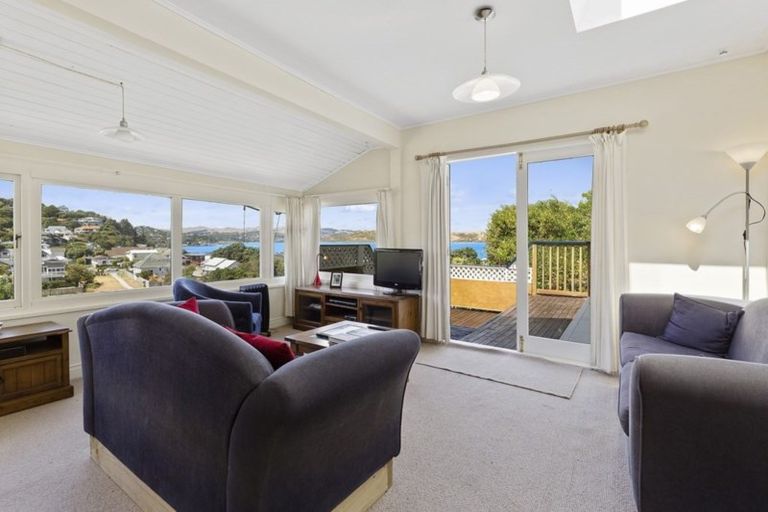 Photo of property in 4 Gordon Road, Plimmerton, Porirua, 5026