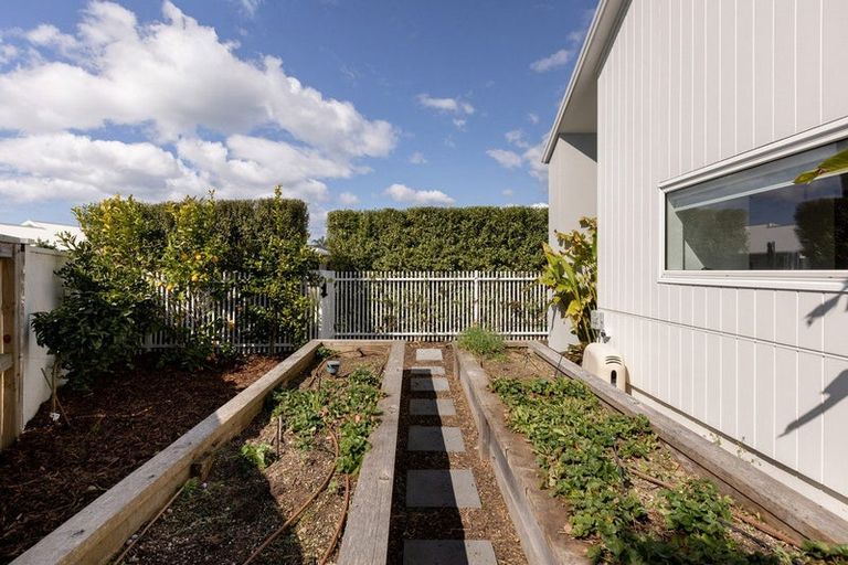 Photo of property in 30 Colpoma Close, Papamoa Beach, Papamoa, 3118