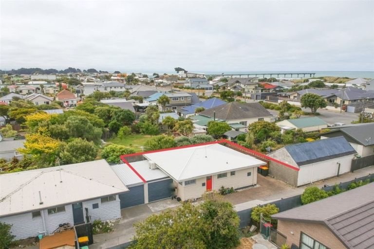 Photo of property in 72a Oram Avenue, New Brighton, Christchurch, 8061