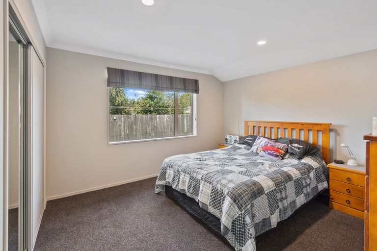 Photo of property in 12 Alderney Mews, Casebrook, Christchurch, 8051