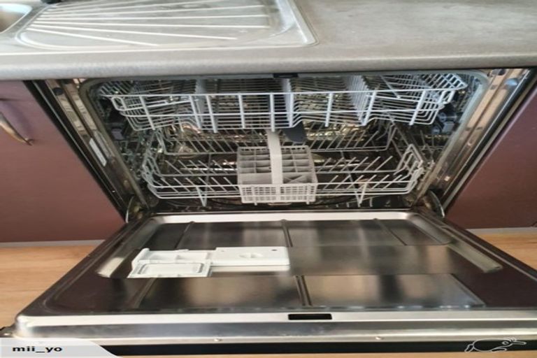 Photo of property in 30a Chesterton Street, Johnsonville, Wellington, 6037