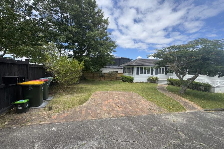 Photo of property in 15 Sandspit Road, Cockle Bay, Auckland, 2014