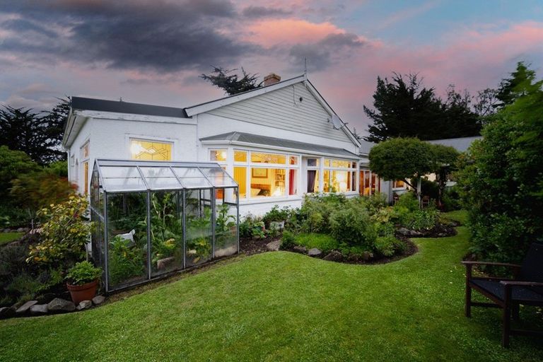 Photo of property in 16 Strawberry Lane, Sawyers Bay, Port Chalmers, 9023