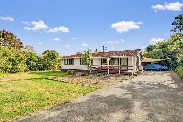 Photo of property in 27 Ray Small Drive, Papakura, 2110