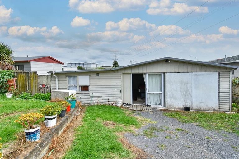 Photo of property in 27 Takanini Road, Takanini, 2112