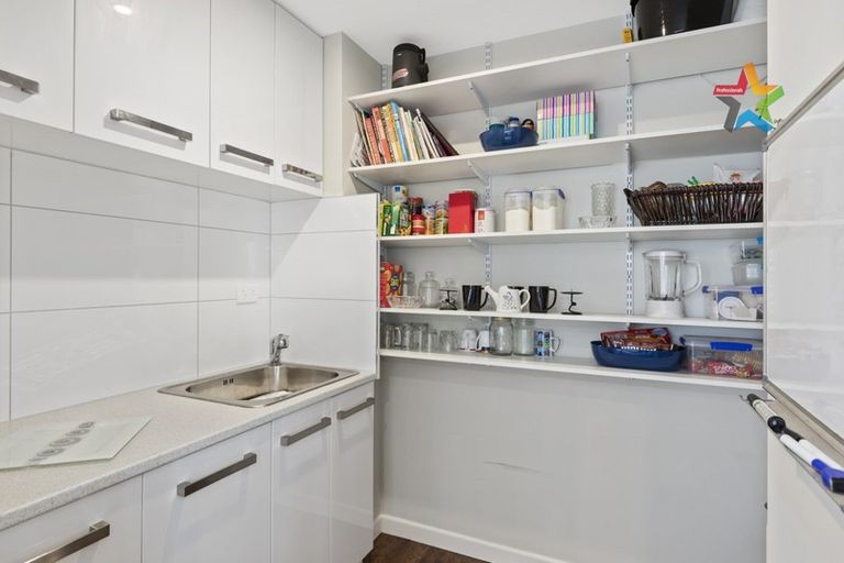 Photo of property in 27a Hardy Street, Waterloo, Lower Hutt, 5011