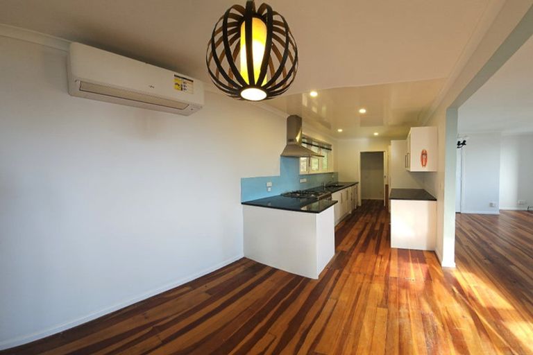 Photo of property in 170 The Esplanade, Island Bay, Wellington, 6023