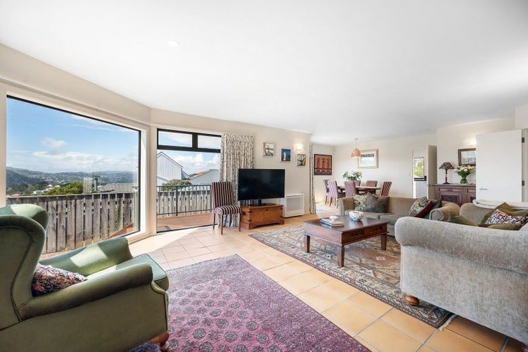 Photo of property in 30 Grove Road, Kelburn, Wellington, 6012