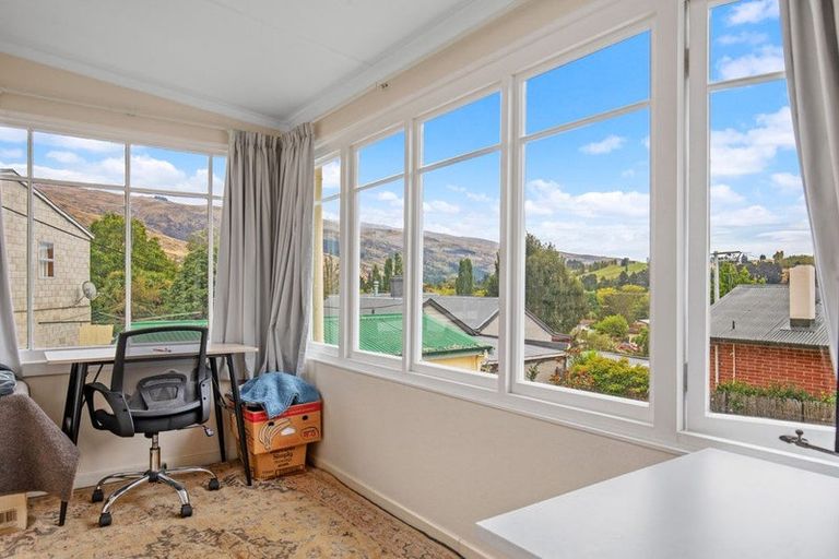 Photo of property in 30 Branxholm Street, Roxburgh, 9500