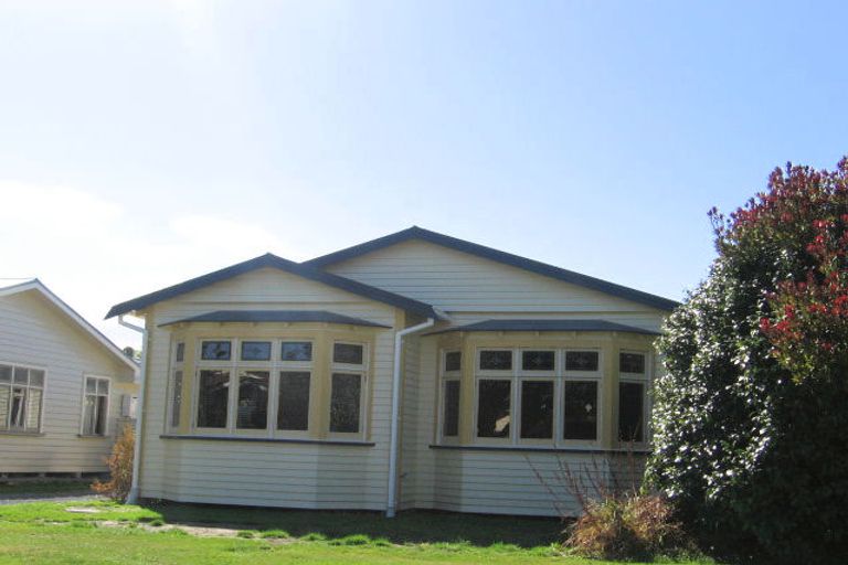 Photo of property in 19 Bracken Street, Petone, Lower Hutt, 5012