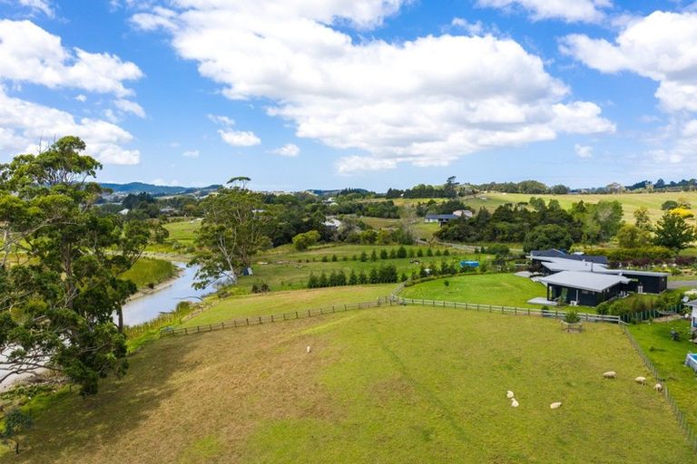 Photo of property in 13a Carol Leon Avenue, Kaukapakapa, 0871