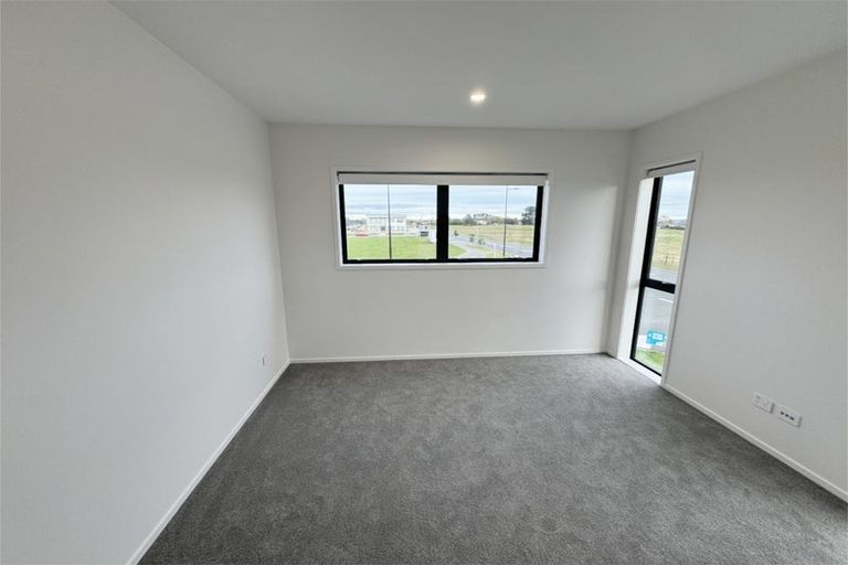 Photo of property in 2 Kaitiaki Drive, Clarks Beach, 2122