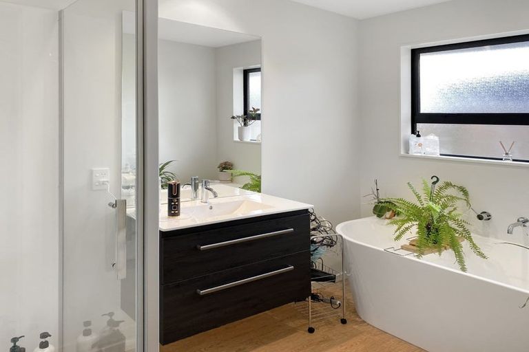 Photo of property in 33 Fairbairn Road, Rolleston, 7614