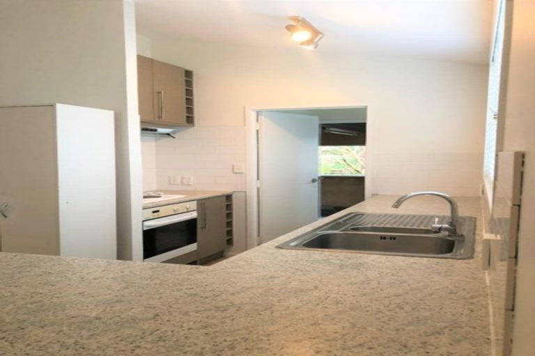 Photo of property in 84 Colwill Road, Massey, Auckland, 0614