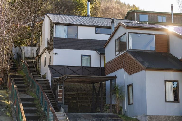 Photo of property in 9b Dart Place, Fernhill, Queenstown, 9300