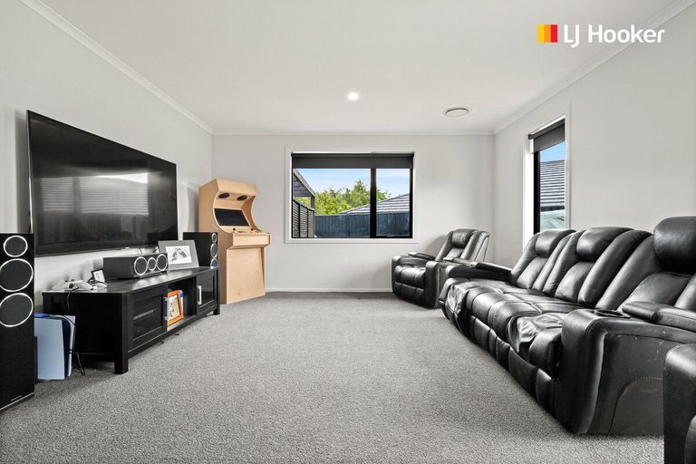 Photo of property in 32 Calluna Crescent, Mosgiel, 9024