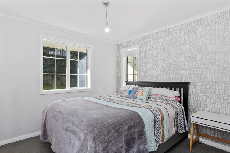 Photo of property in 10 Tralee Street, Omokoroa, 3114