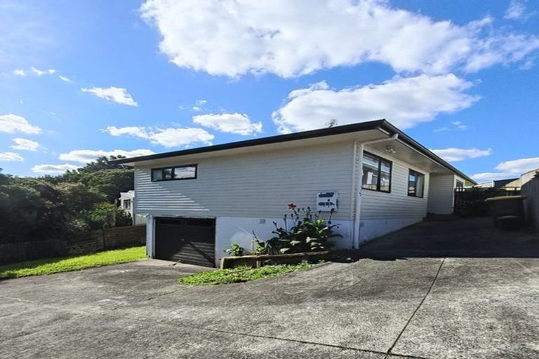 Photo of property in 2/11 Roseneath Place, Birkdale, Auckland, 0626