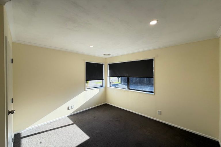 Photo of property in 72 Geneva Terrace, Kelvin Grove, Palmerston North, 4414