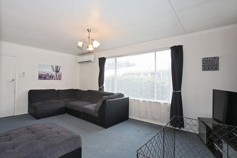 Photo of property in 64 Lauder Crescent, Heidelberg, Invercargill, 9812