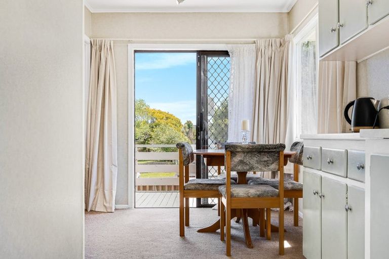 Photo of property in 29 Kaikoura Street, Henderson, Auckland, 0612