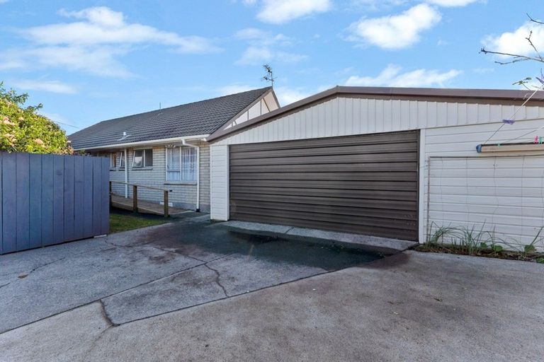 Photo of property in 237 Tukapa Street, Westown, New Plymouth, 4310