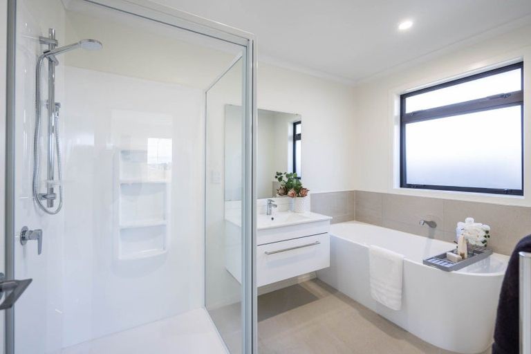 Photo of property in 15 Pukaki Place, Baverstock, 3200