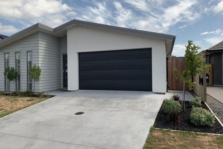 Photo of property in 18 Furlong Road, Papamoa, 3118