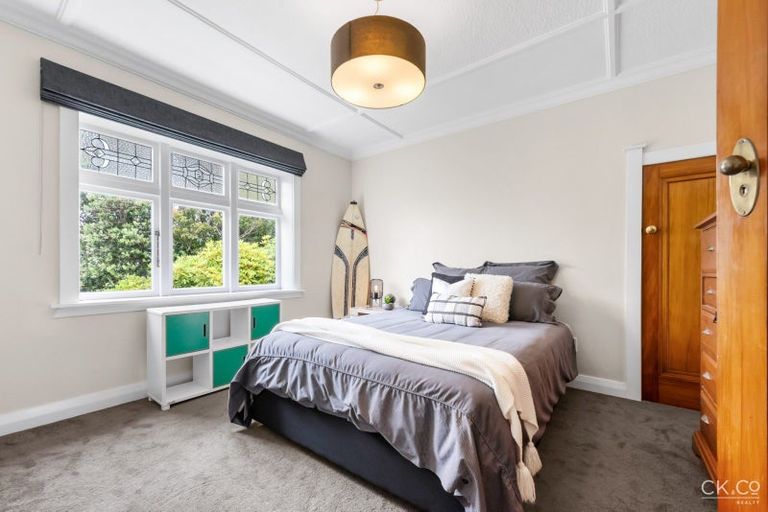 Photo of property in 17 Saint Albans Grove, Woburn, Lower Hutt, 5010