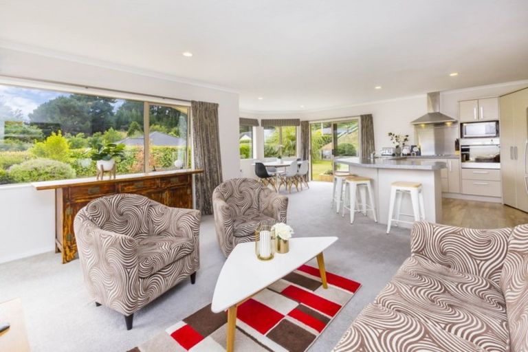 Photo of property in 12 Opal Avenue, Timberlea, Upper Hutt, 5018