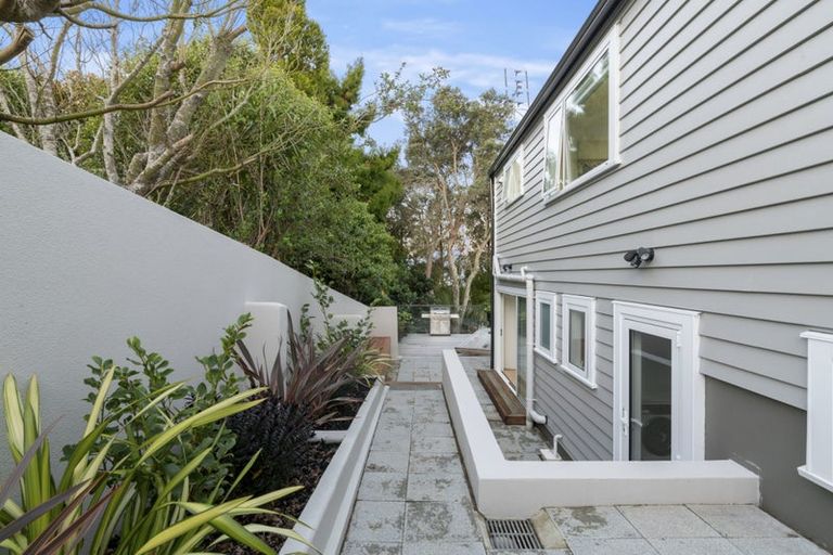 Photo of property in 4/92 Churchill Road, Murrays Bay, Auckland, 0630