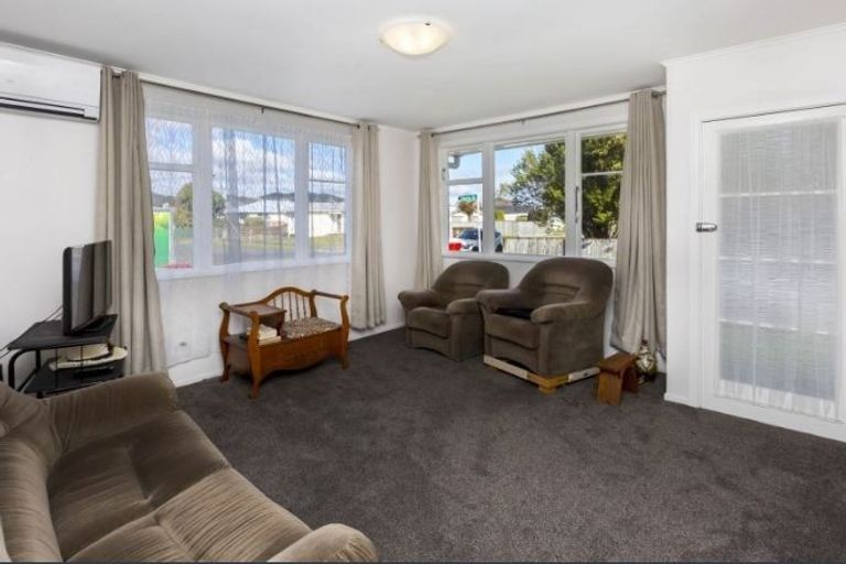 Photo of property in 1/19 Clouston Park Road, Clouston Park, Upper Hutt, 5018