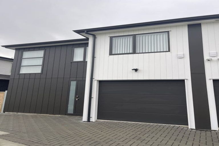 Photo of property in 12b Wycherley Drive, Bucklands Beach, Auckland, 2014