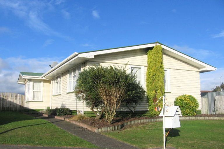 Photo of property in 6 Radnor Place, Highbury, Palmerston North, 4412