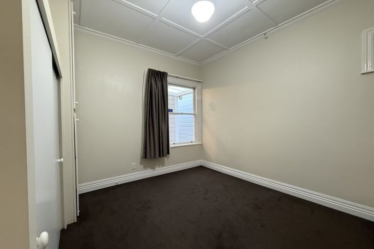 Photo of property in 74 Wright Street, Mount Cook, Wellington, 6021