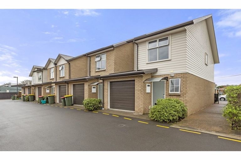 Photo of property in 11 Chiefs Court, Hamilton East, Hamilton, 3216