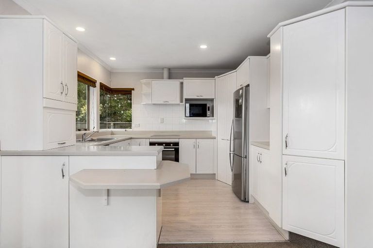 Photo of property in 30 Little John Drive, Bellevue, Tauranga, 3110