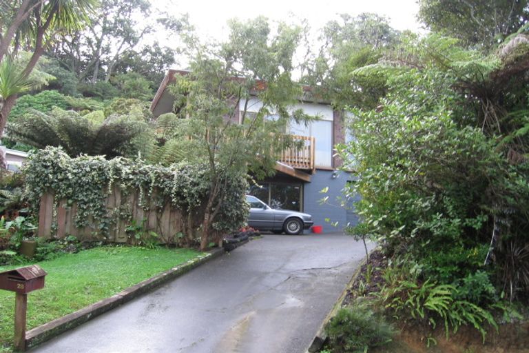 Photo of property in 28 Pohutukawa Avenue, Shelly Park, Auckland, 2014