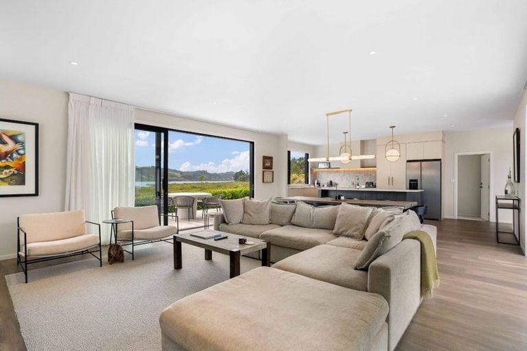 Photo of property in 34 North Ridge Drive, Pauanui, 3579