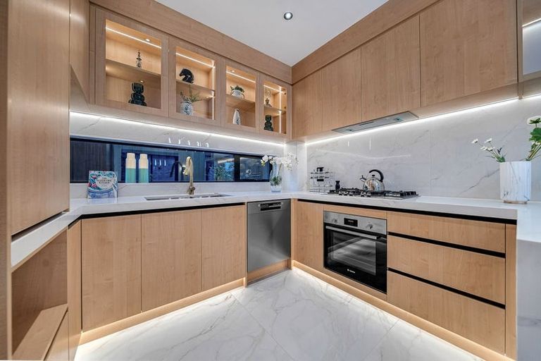 Photo of property in 7a Sirius Place, Botany Downs, Auckland, 2010