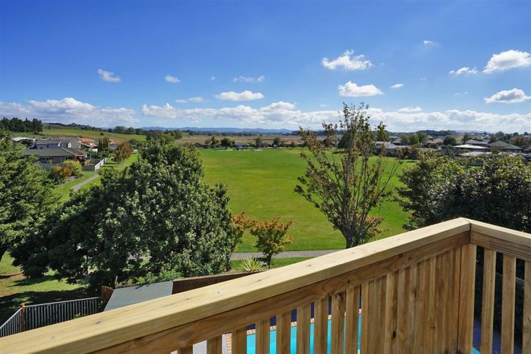 Photo of property in 11 Strata View, Western Heights, Hamilton, 3200